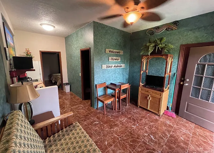 Hotel Belize Budget