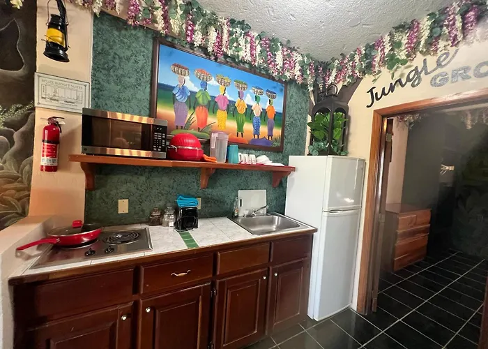 Belize Budget Hotel 2*
